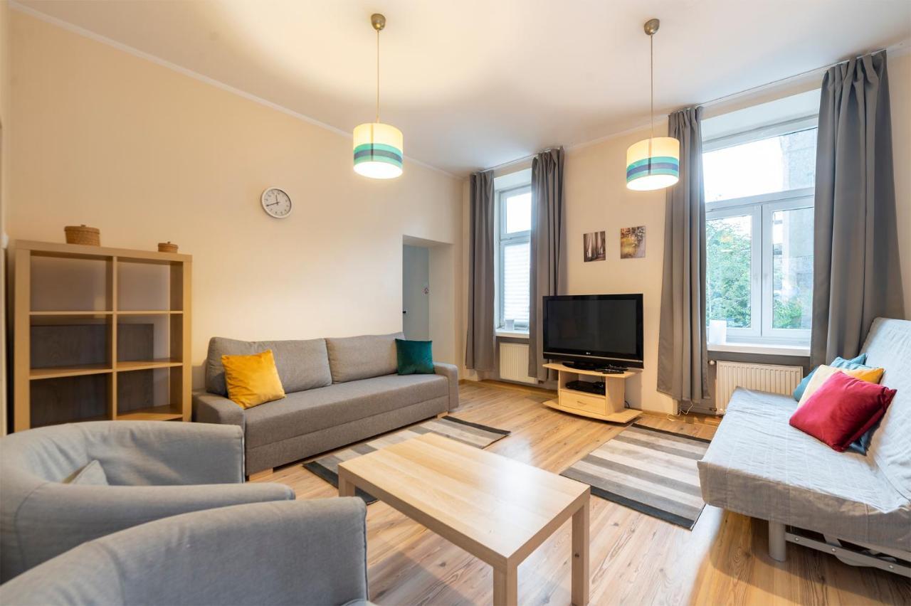 Essence Of Lodz-145M!Central-Secured-Comfy18Ppl!&Freeparking 외부 사진