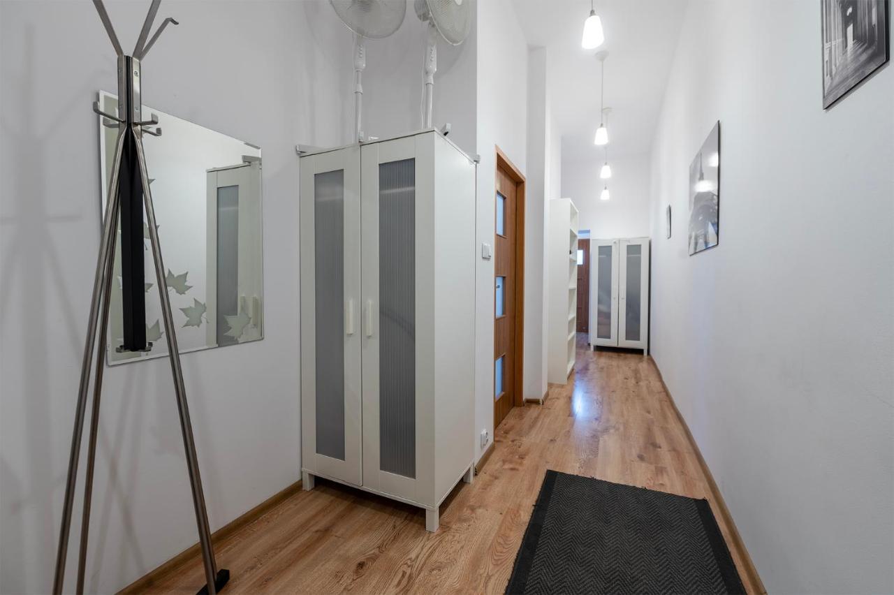 Essence Of Lodz-145M!Central-Secured-Comfy18Ppl!&Freeparking 외부 사진